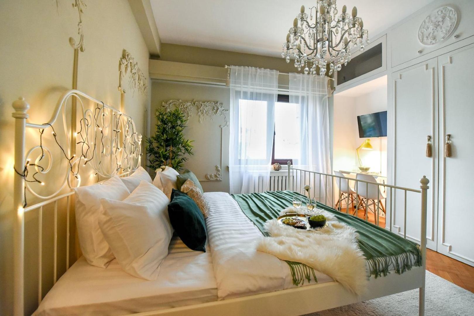 Cozy Studio Overlooking The Old Town Bucareste Exterior foto